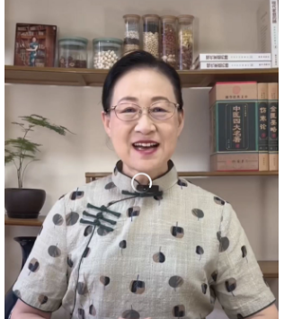 中国茶講座講師画像_編集後-1